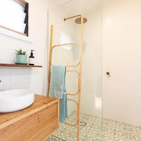 Tallows Studio -Modern, Tranquil, Dog Friendly,2 Mins To The Beach Suffolk Park Exterior photo